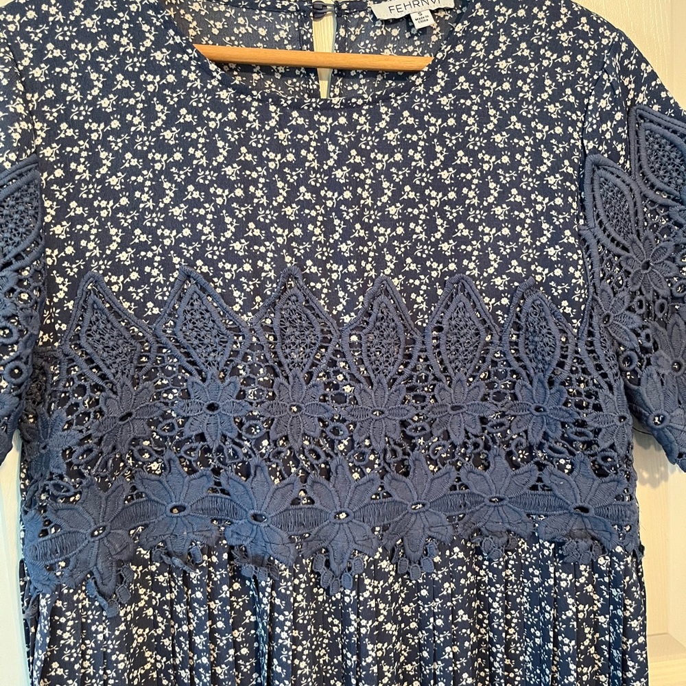 Chic Navy Lace Midi Dress - Picture 4 of 9